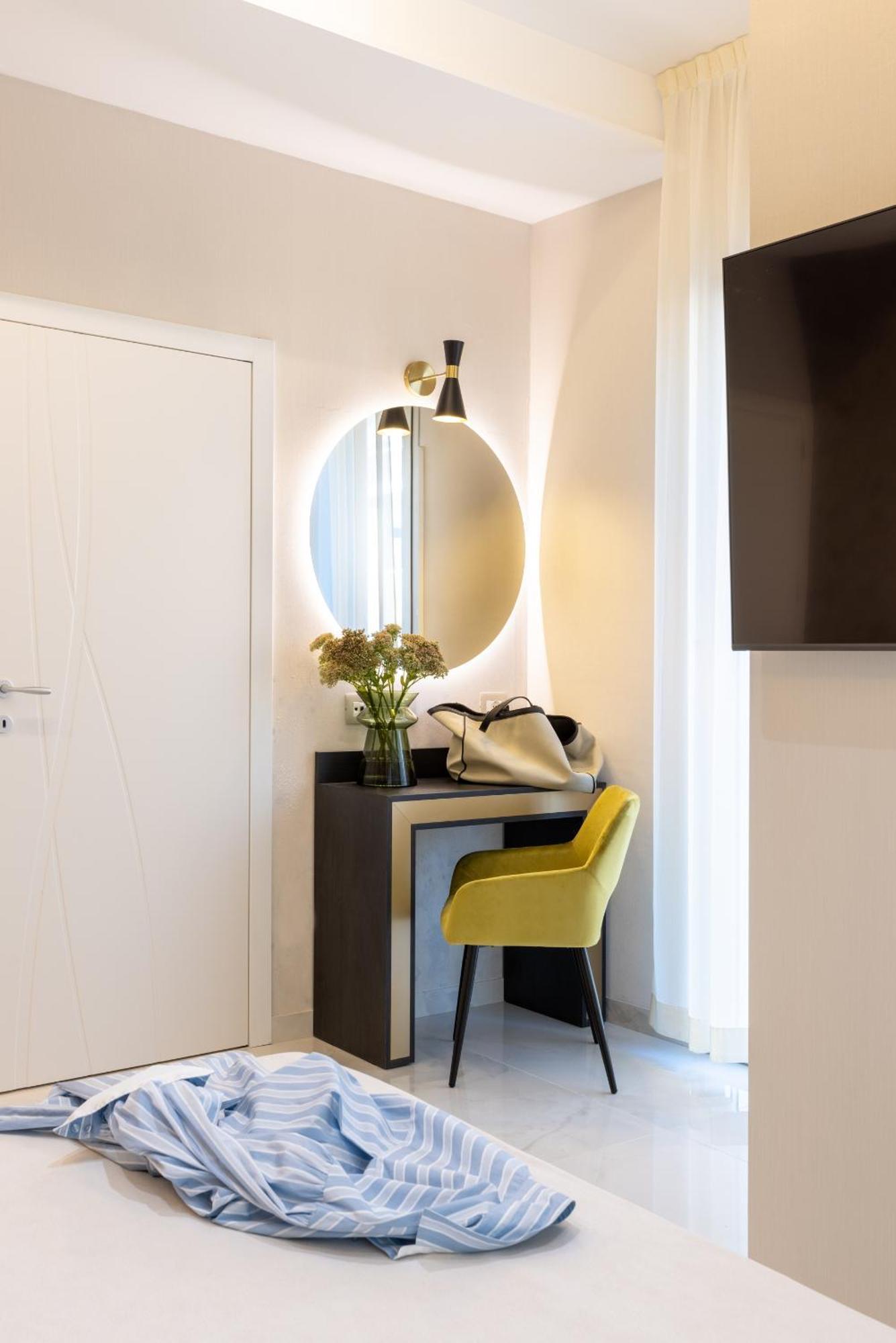 Hotel Mondial Rimini Buitenkant foto