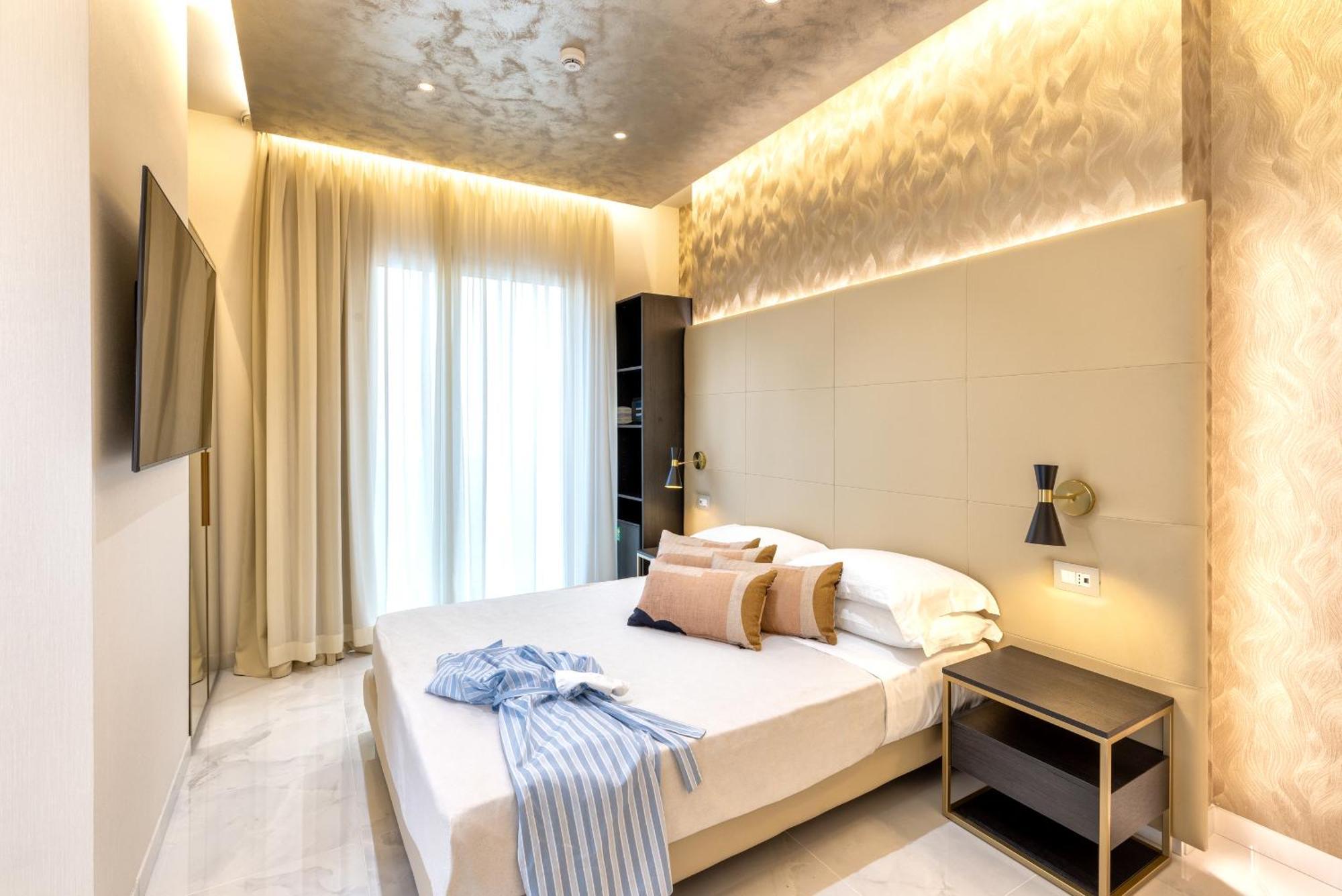Hotel Mondial Rimini Buitenkant foto